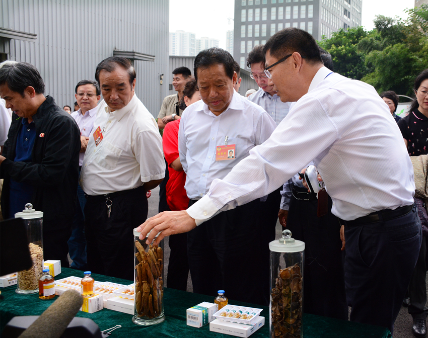 �������ʹ���-׷�󿵽�,����һ������