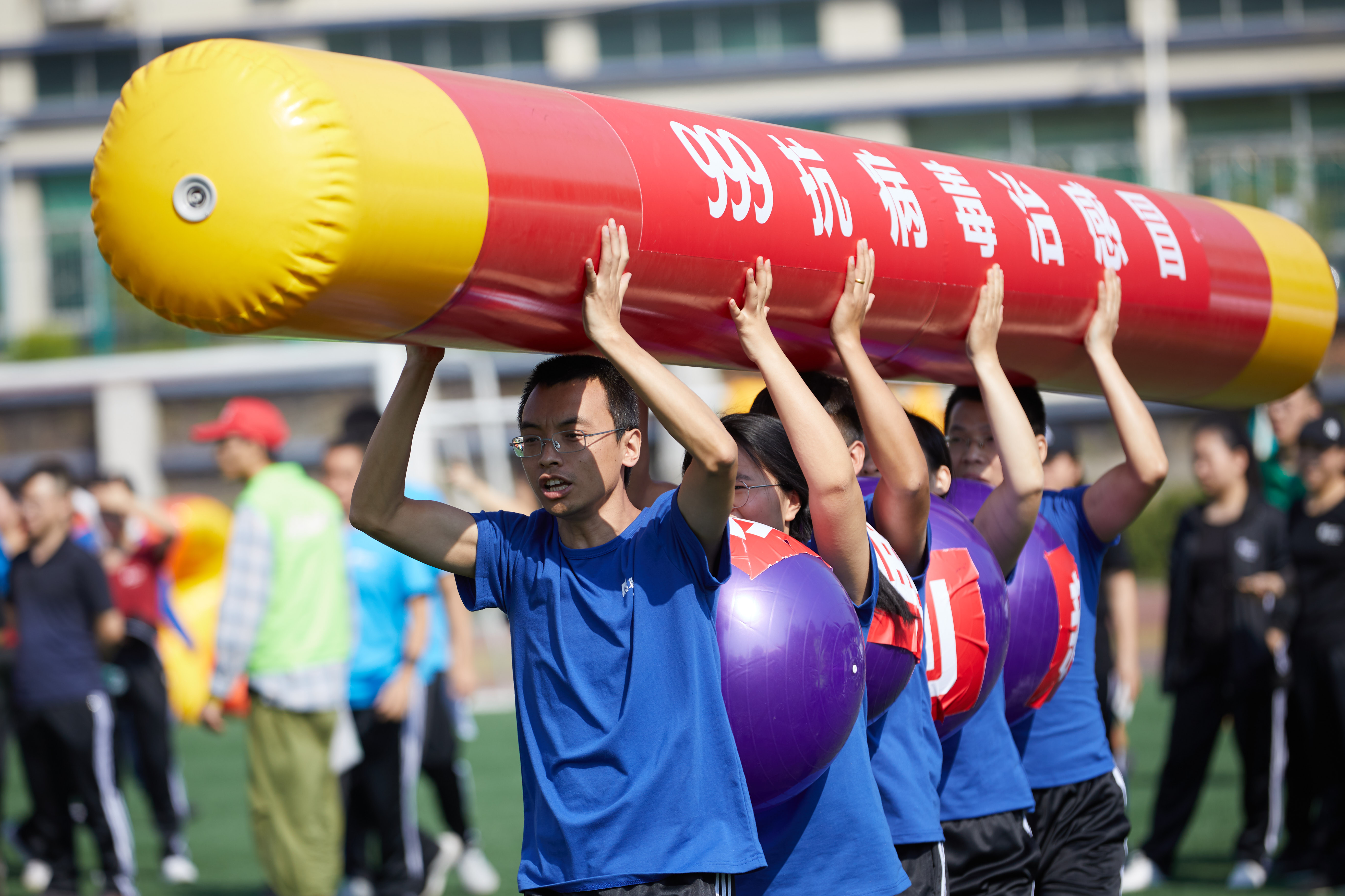 �������ʹ���-׷�󿵽�,����һ������