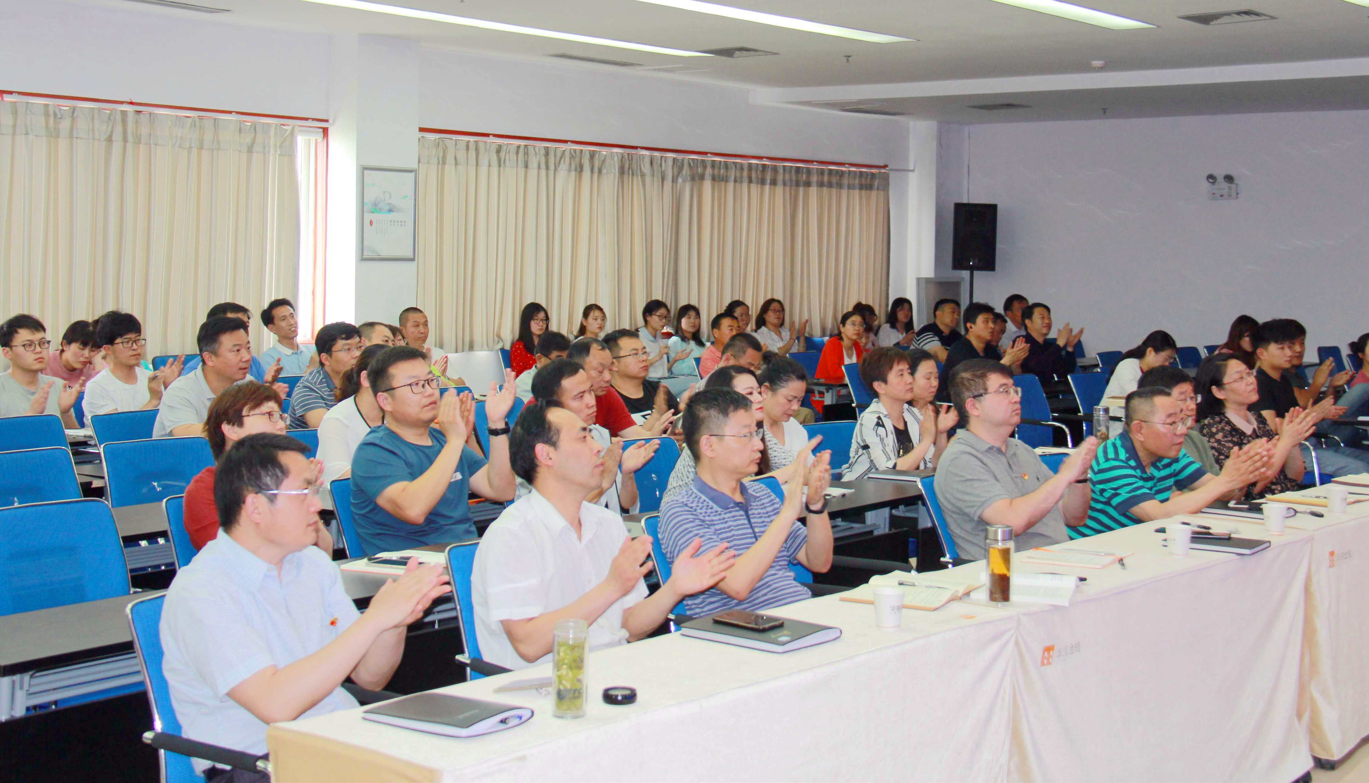 �������ʹ���-׷�󿵽�,����һ������