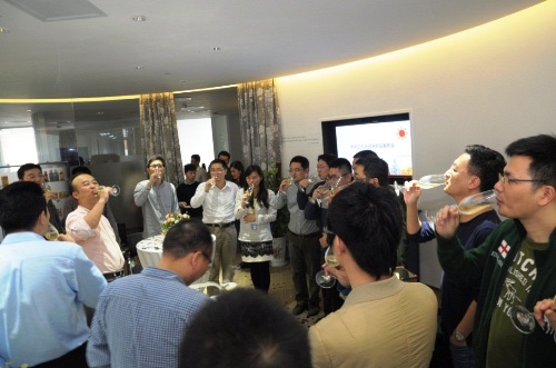 �������ʹ���-׷�󿵽�,����һ������