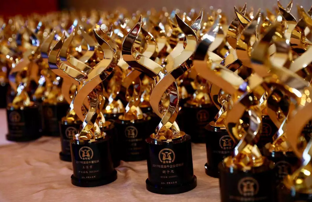 �������ʹ���-׷�󿵽�,����һ������