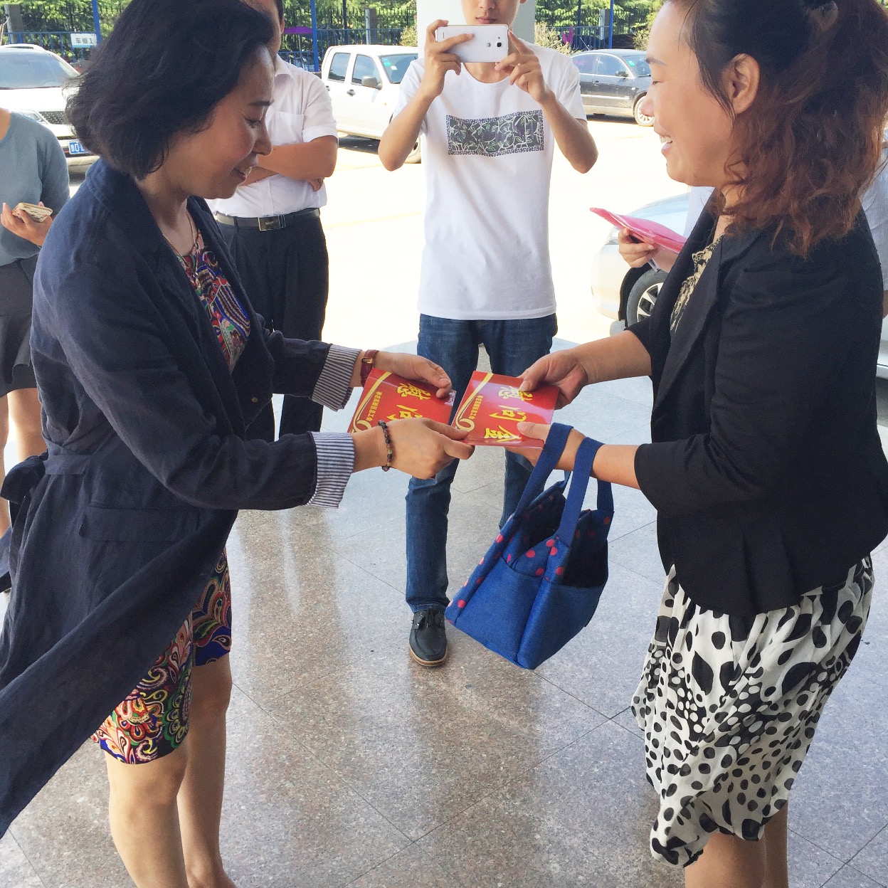 �������ʹ���-׷�󿵽�,����һ������