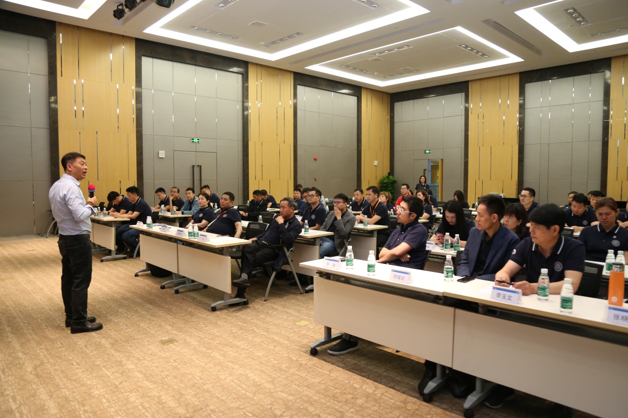 �������ʹ���-׷�󿵽�,����һ������