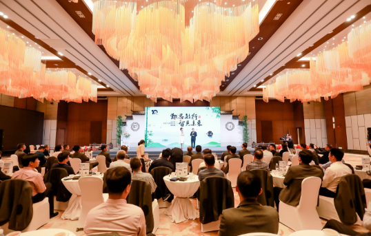 �������ʹ���-׷�󿵽�,����һ������