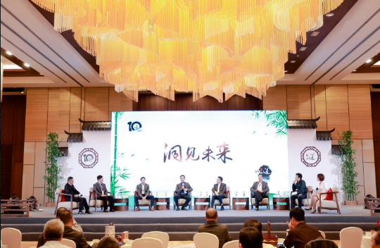 �������ʹ���-׷�󿵽�,����һ������