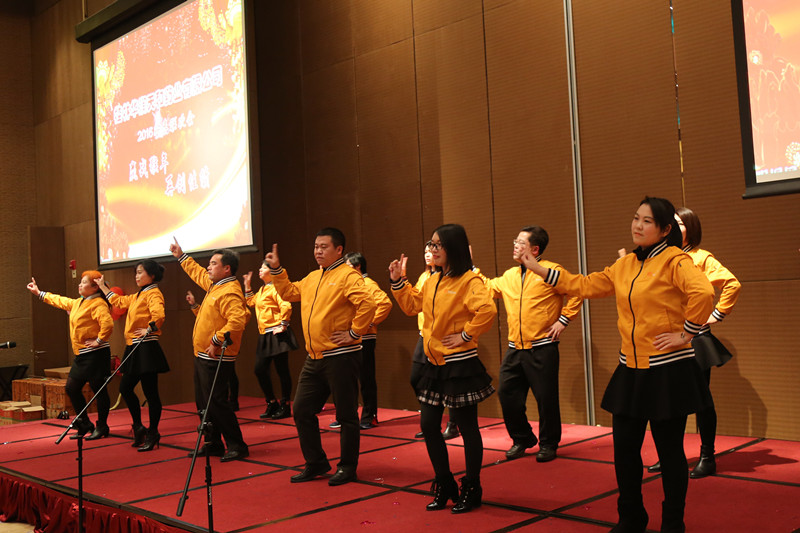 �������ʹ���-׷�󿵽�,����һ������